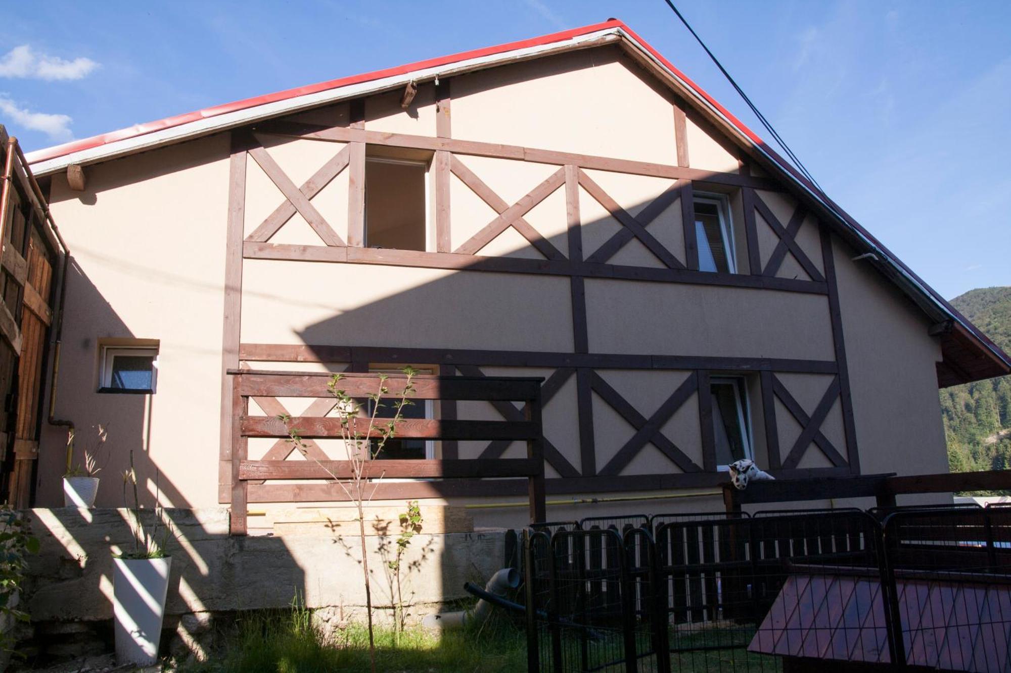 Apartmán Doi Iepuri Azuga Exteriér fotografie