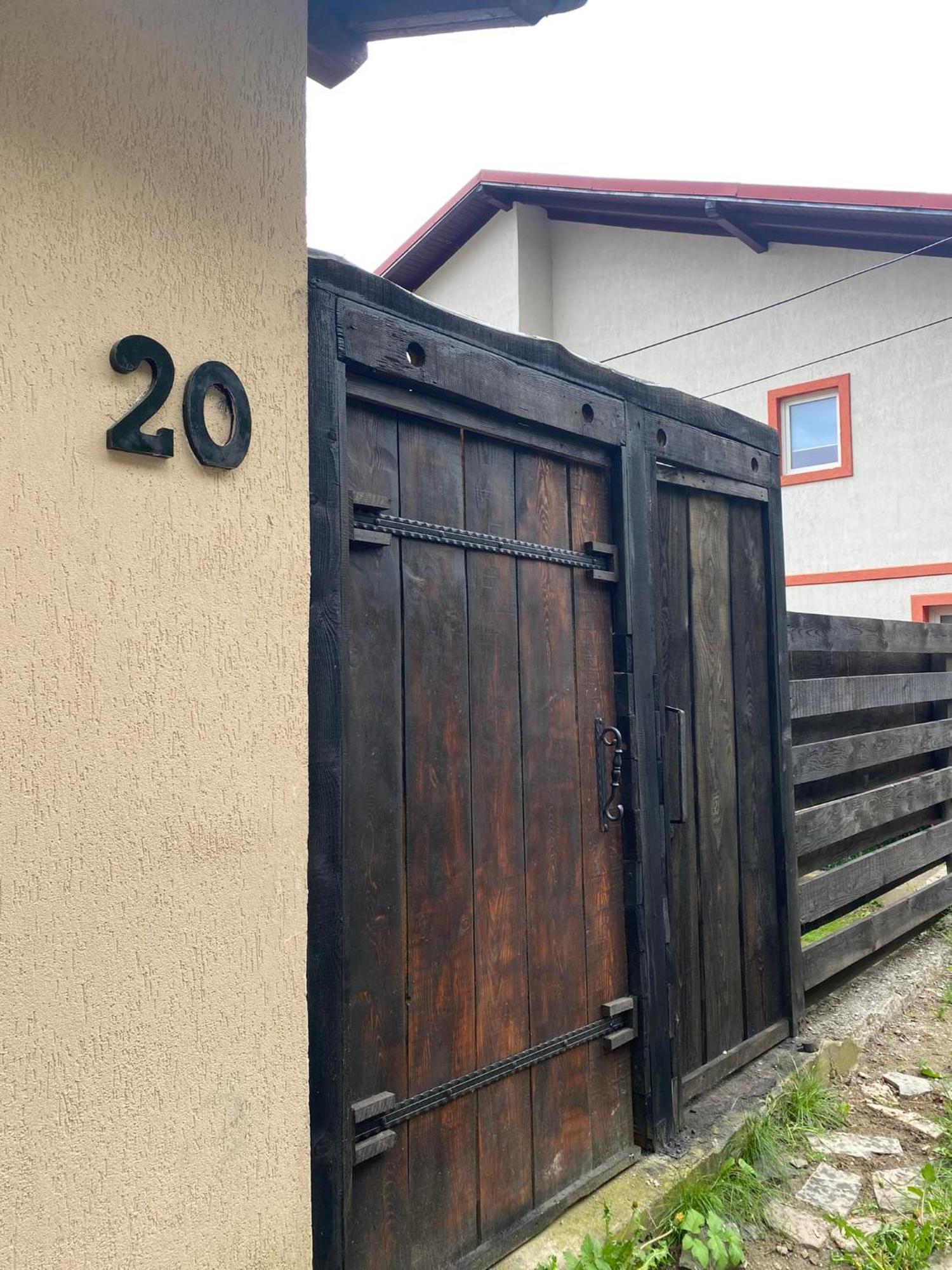 Apartmán Doi Iepuri Azuga Exteriér fotografie